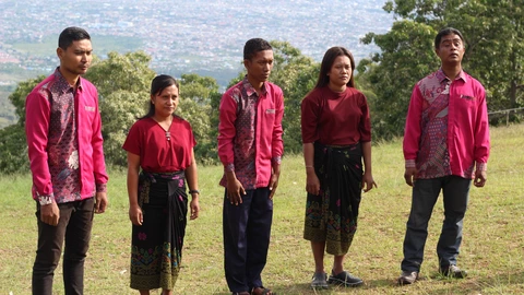 Norekam Video Klip ri  Matantimali Paragliding Site