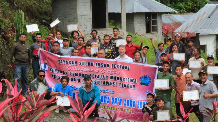 Pelatihan Penciptaan Lagu Ethnik Rohani ke-1 di desa Uwemanje