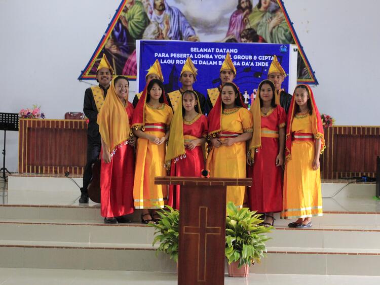 Juara 1 Lomba Vokal Groub Cipta Lagu Bahasa Da'a